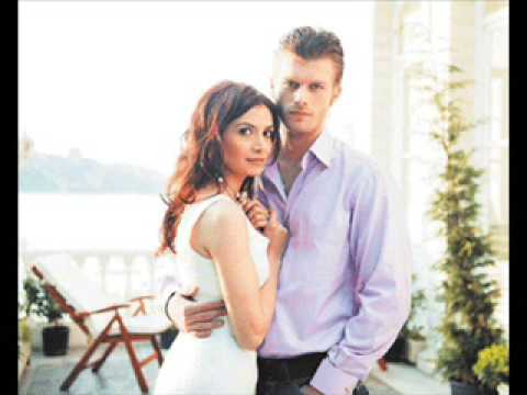 Nour Soundtrack: 02 Lost in Your Eyes