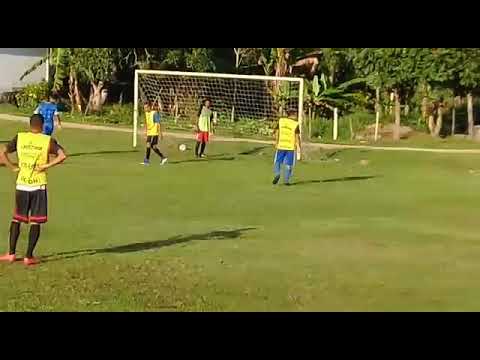 Associação futebol arte