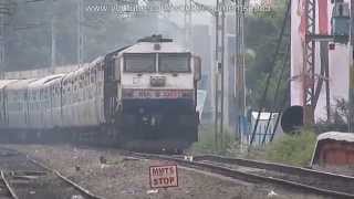 preview picture of video 'Disco Dancing EMD WDP4 Leading Secunderabad Hubli Tri-Weekly Express.'