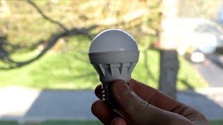THIS RGB LIGHTBULB IS ONLY $4.99! - Vibe RGB Lightbulb Review
