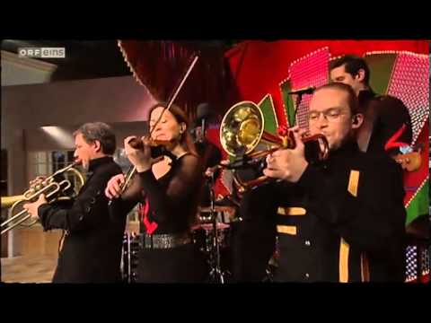 Russkaja - Aktuelle ZiB-Kennung in 'Willkommen Österreich' (2012.11.27)