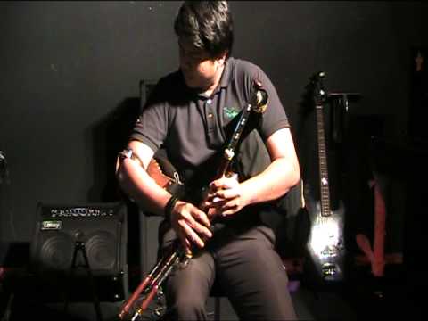 Music Malaysia - Faliq Auri of Celticasia Demonstrates the Uilleeann Pipes
