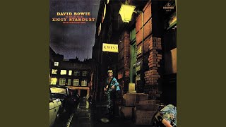 Musik-Video-Miniaturansicht zu Ziggy Stardust Songtext von David Bowie