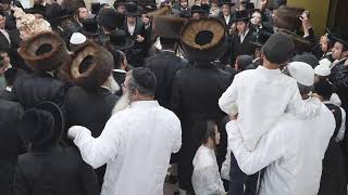 שידור חי - הקפות שניות ביבנאל עיר ברסלב עם הרה״צ רבי יצחק לעזער שליט"א מוצאי שמחת תורה תשפ״ו