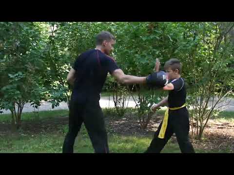 Kampfsport für Kinder Karate Kickboxen Regensburg