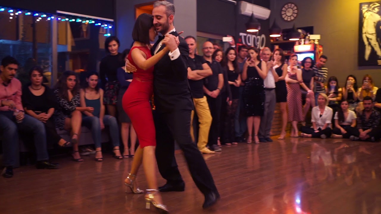Muharrem Yılmazkaya & Nilay Akgün Yılmazkaya / La Vida Es Corta - Akademitango - 1/4