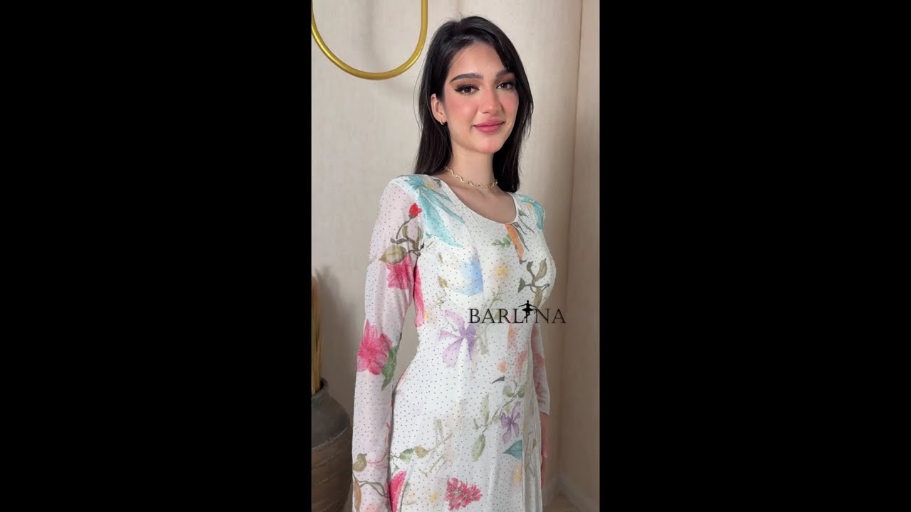 فستان طويل أبيض بنقشة زهرية ناعمة - XXL
