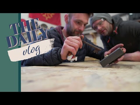 Two men and a lock - EP003