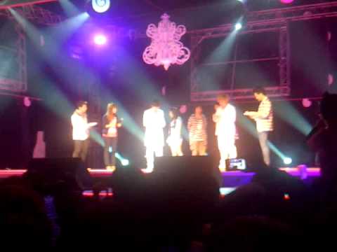[Fancam]12plus Miracle day 110207 Heechul hugged MC (Eaky)