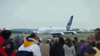 preview picture of video 'Airbus A380-861 F-WWDD --- Paris Air Show 2013 (Full HD)'