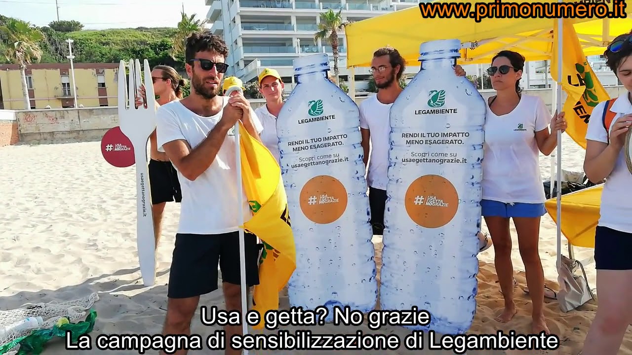 La piaga della plastica in mare: Legambiente sensibilizza con un trash mob