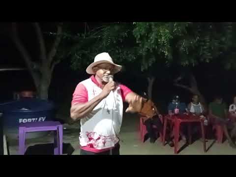 Tejo declamando. Assentamento Mãe Rainha de Olho d'Água, Paraíba. 