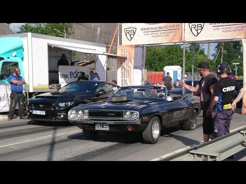 '70 Dodge Challenger Convertible 520cid vs 2017 Ford Mustang GT 5.0 1/8 mile drag race