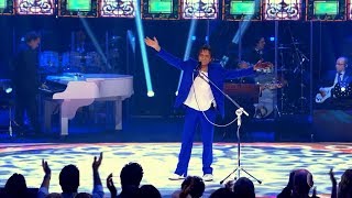 Roberto Carlos canta a música &#39;Luz Divina&#39;   Especial 2017