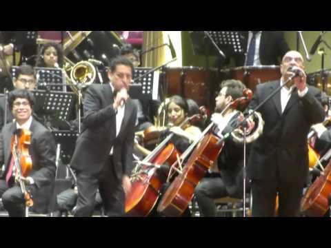 Juan Diego Florez y Andrés Dulude -Avenida Larco Frágil en Lima Peru 2015