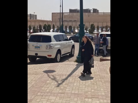 أشرف زكي وروجينا وخالد يوسف ونهال عنبر يؤدون صلاة الجنازة على أشرف مصيلحي