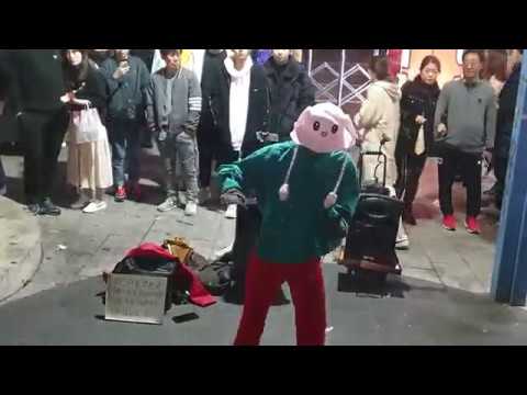 《Halloween_#MrBlackpink》 20191026_224716 #MrBlackpink🤗(미스터블랙핑크) 🎃#할로윈 #Guest? 홍대버스킹 #SnowHorse