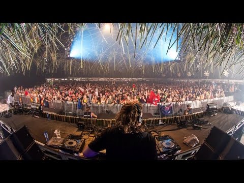 Bingo Players - Jay Hardway - Bootcamp (Live @ Tomorrowland 2014)
