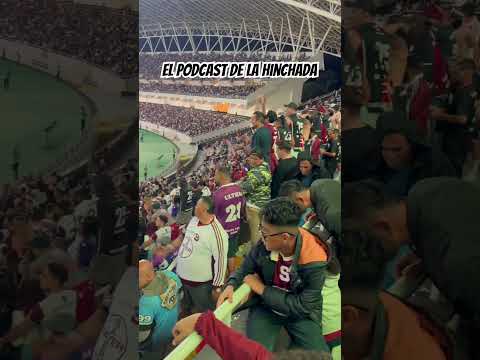 "La Ultra siempre está de fiesta" Barra: Ultra Morada &bull; Club: Saprissa &bull; País: Costa Rica
