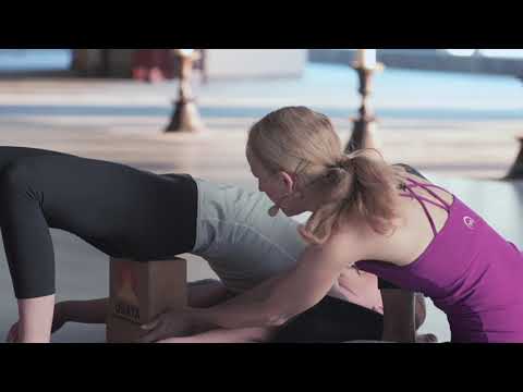 Annie Carpenter, SmartFLOW - Bridge Pose Tutorial  I  UDAYA.com