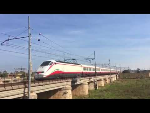 Frecciabianca proveniente da Lecce e diretto a Milano centrale in transito a Bari zona industriale