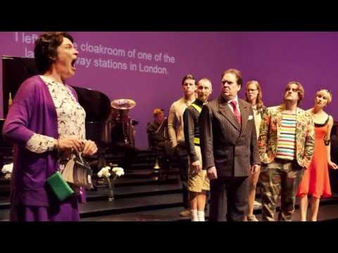 雙年節拍。傑拉爾德-巴里的 "認真的重要性" (Biennial Beat: Gerald Barry's "The Importance of Being Earnest")