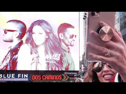 Thalia The Legend - Celebracion En Times Square Con Mau y Ricky De Ya Tu Me Conoces