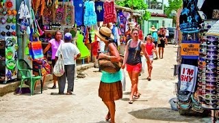 preview picture of video 'Bucerias Street Market, Riviera Nayarit, north of Puerto Vallarta, Mexico'