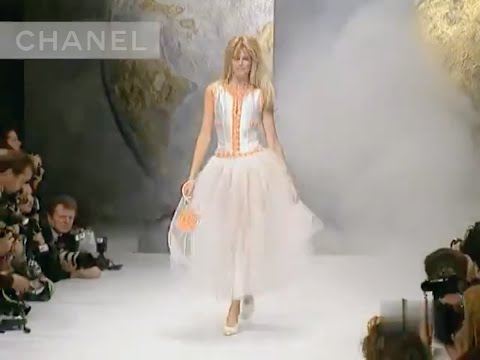 CHANEL Spring Summer 1996 Show