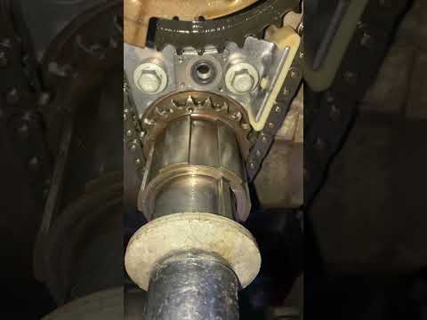 Verifying timing on GM 5.3 engine. #mechanic #camandlifters #gravy #money