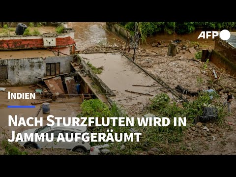 Nach den Sturzfluten in Indien: Aufräumen in Jammu | AFP