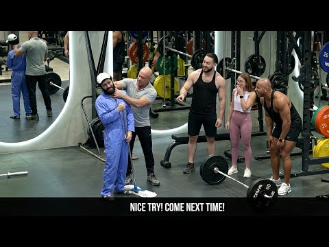 Bodybuilder reaction after this happened//Anatoly gym prank 