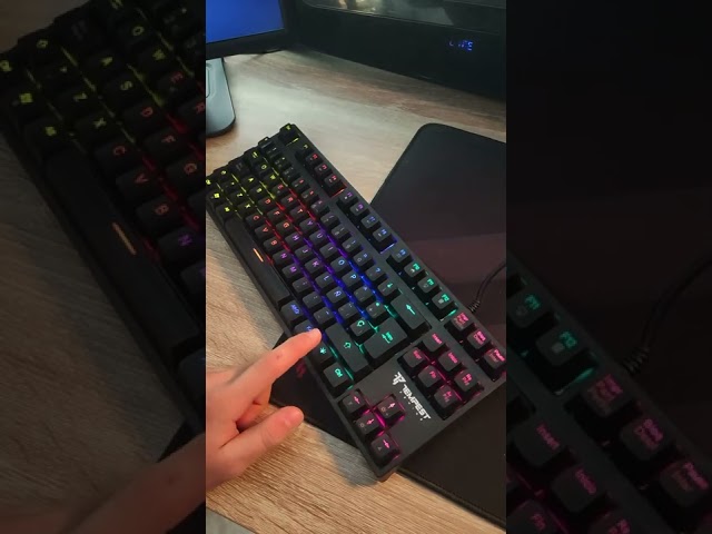 Vídeo relacionado con 50 interruptores de teclado mecánicos azules con carcasa de plástico resistente y resorte interno para una vida útil prolongada