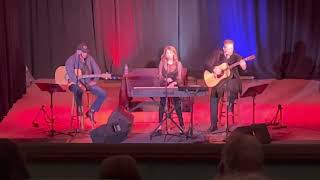 Linda Davis Live “Love Remains” 2022