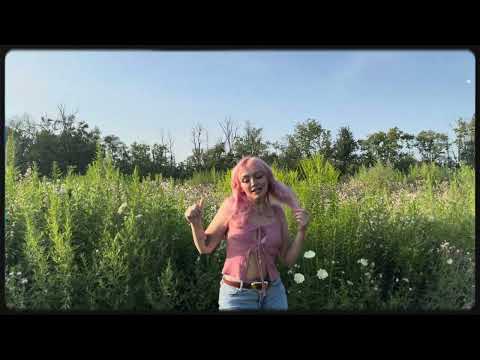 Country Couture (Official Visualizer)