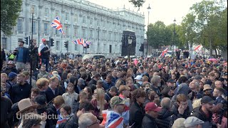 Thousands attend vigil in London, UK, for Charlie Kirk where Haka dance is performed