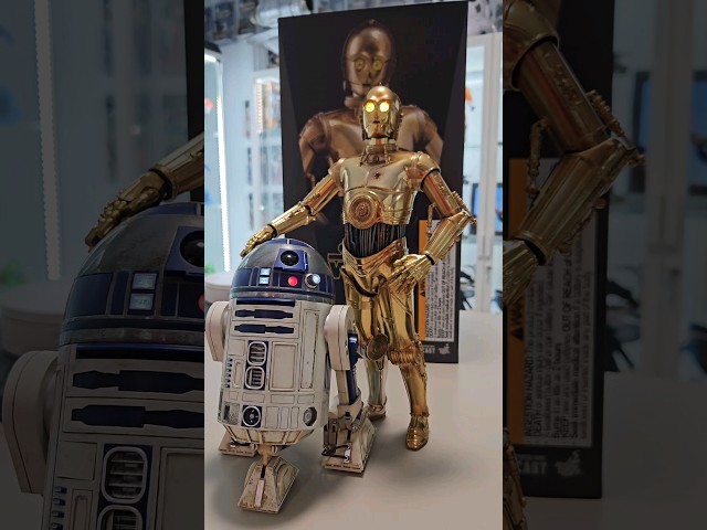 Vídeo relacionado con Logotipo de parche de Star Wars C-3PO y R2-D2 Vader Camiseta