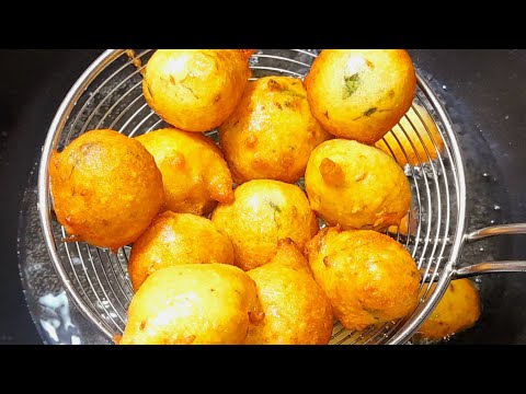 stret style mysore bonda recipe with spicy chutney | soft tea time snack mysore bonda