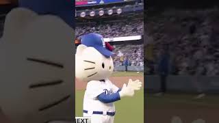 Hello Kitty threw out the first pitch to Hyeseong Kim at the Dodgers game ????