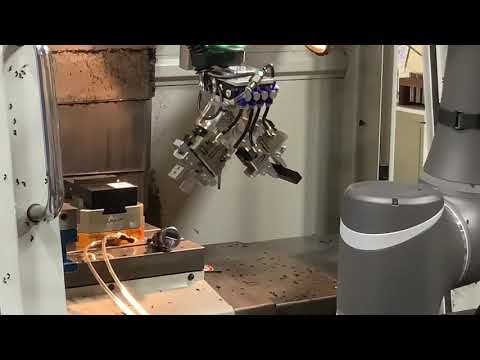Omron TM14 Cobot Machine Tending Demo
