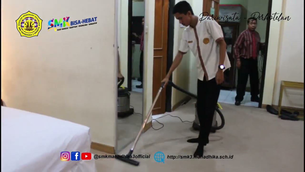 Kegiatan Praktik Housekeeping XII-AP