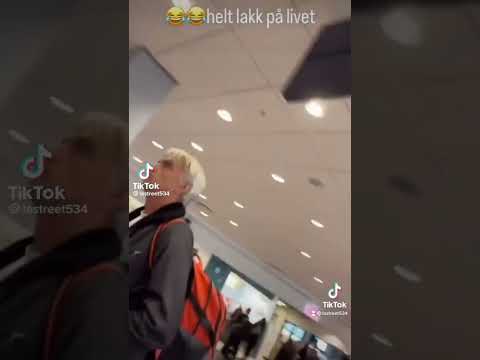 Adaam och SD medlem på flygplatsen 😂 #hiphop #sweden