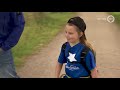Inge (10) is nog te jong voor de vierdaagse, maar met de alternatieve vierdaagse loopt ze wél mee …