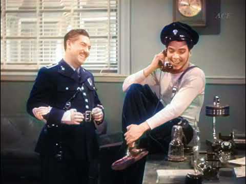 El gendarme desconocido, fragmento a color 5. Cantinflas HD. 1941.