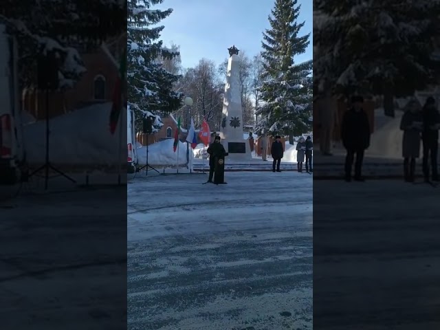 Сталинград сугышында совет гаскәрләренең немец-фашист гаскәрләрен тар-мар итүгә 79 ел тулуга багышланган тантаналы чарадан фоторепортаж.