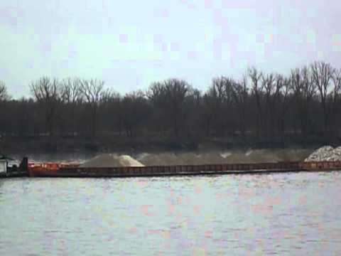 OHIO RIVER "JOHN A. YAGER" PUSHING ROCK & SAND BARGES DOWN RIVER
