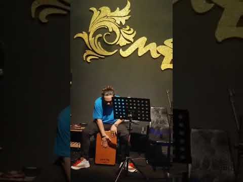 အများကြီးပေးခဲ့သူ ဘာမှမရခဲ့သူ Cover By Soe Zay