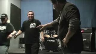 Download lagu Alone by Eddie Holloway / Holloway the band mp3