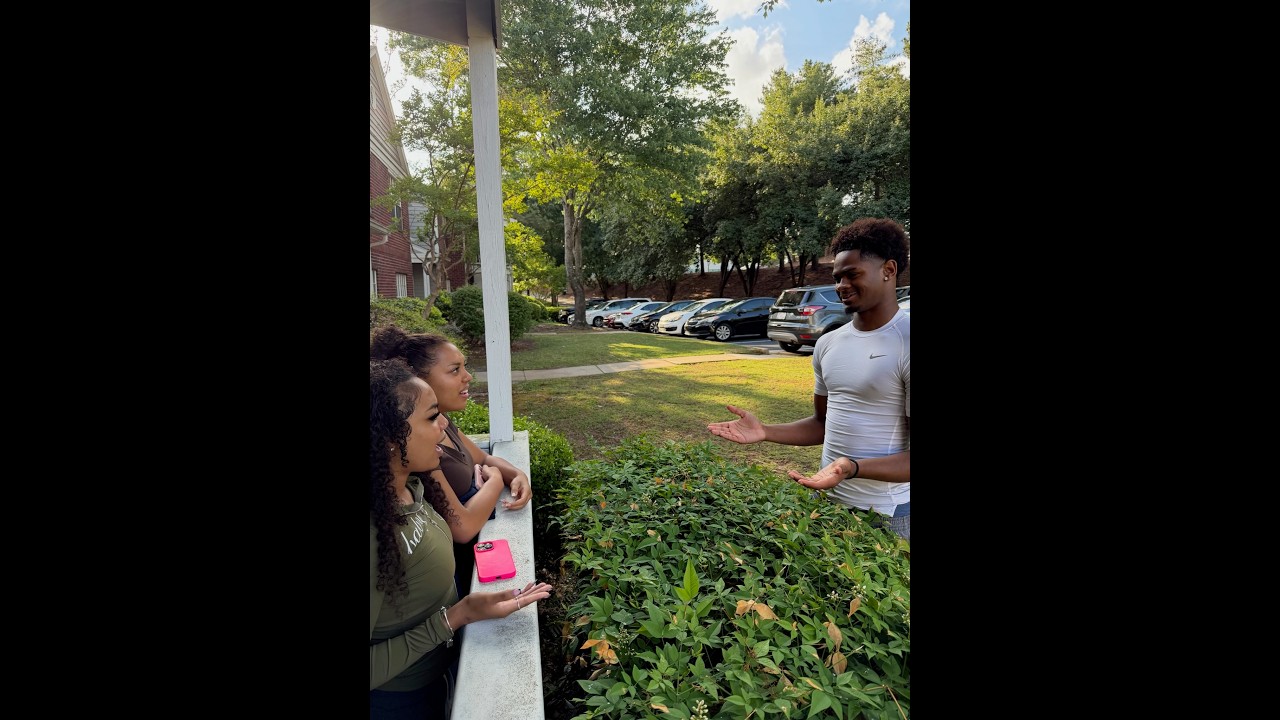Hope & Faith find out from Isaiah that all their friends are riding with Brooke to prom