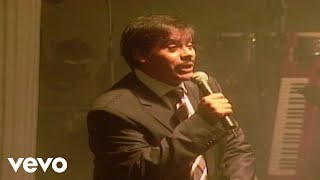 Los Rehenes - No Me Importa (En Vivo / Chyron)